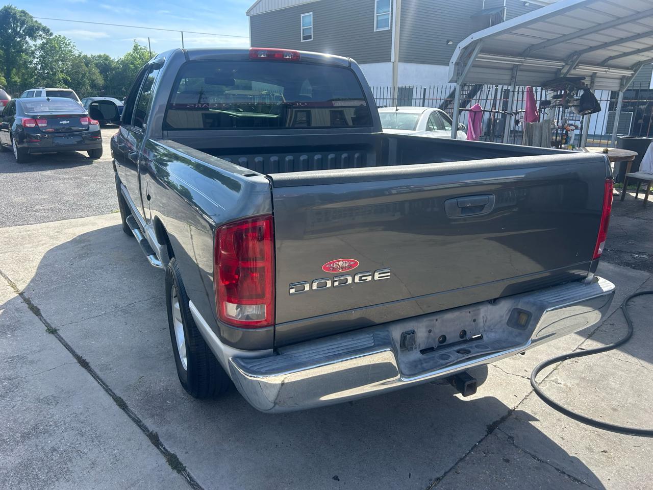 Dodge Ram 1500 4dr Quad Cab 140" WB 2002