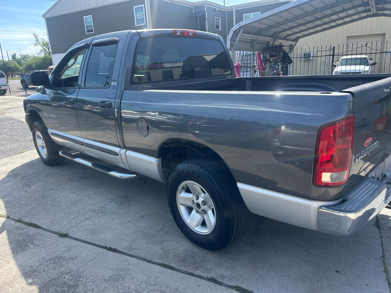 Dodge Ram 1500 4dr Quad Cab 140" WB 2002