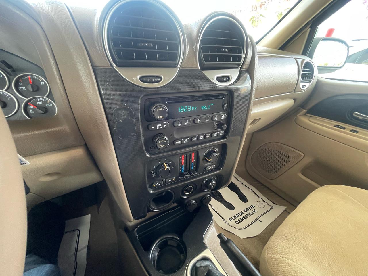 GMC Envoy 4dr 2WD SLE 2004