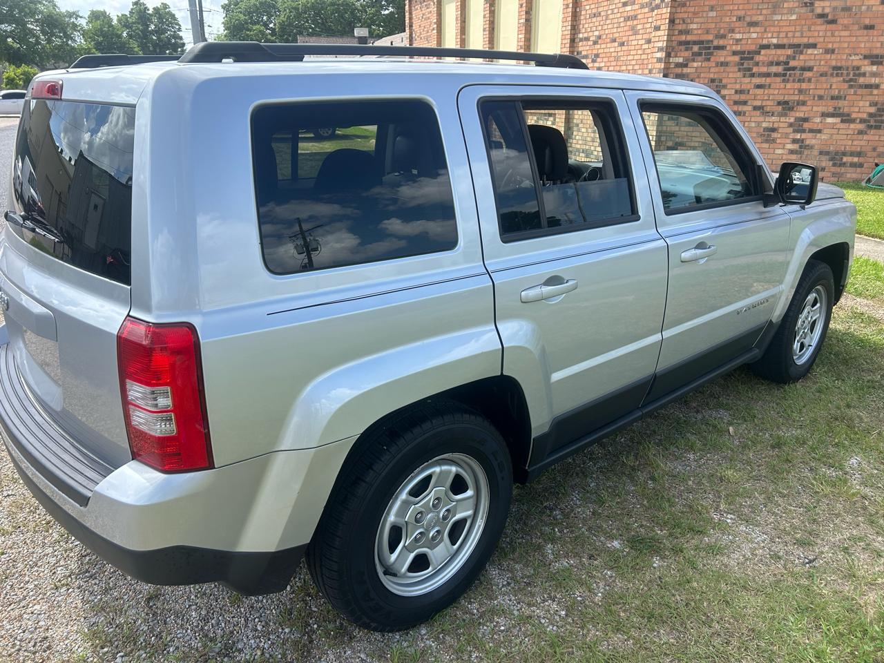 Jeep Patriot FWD 4dr Sport 2013