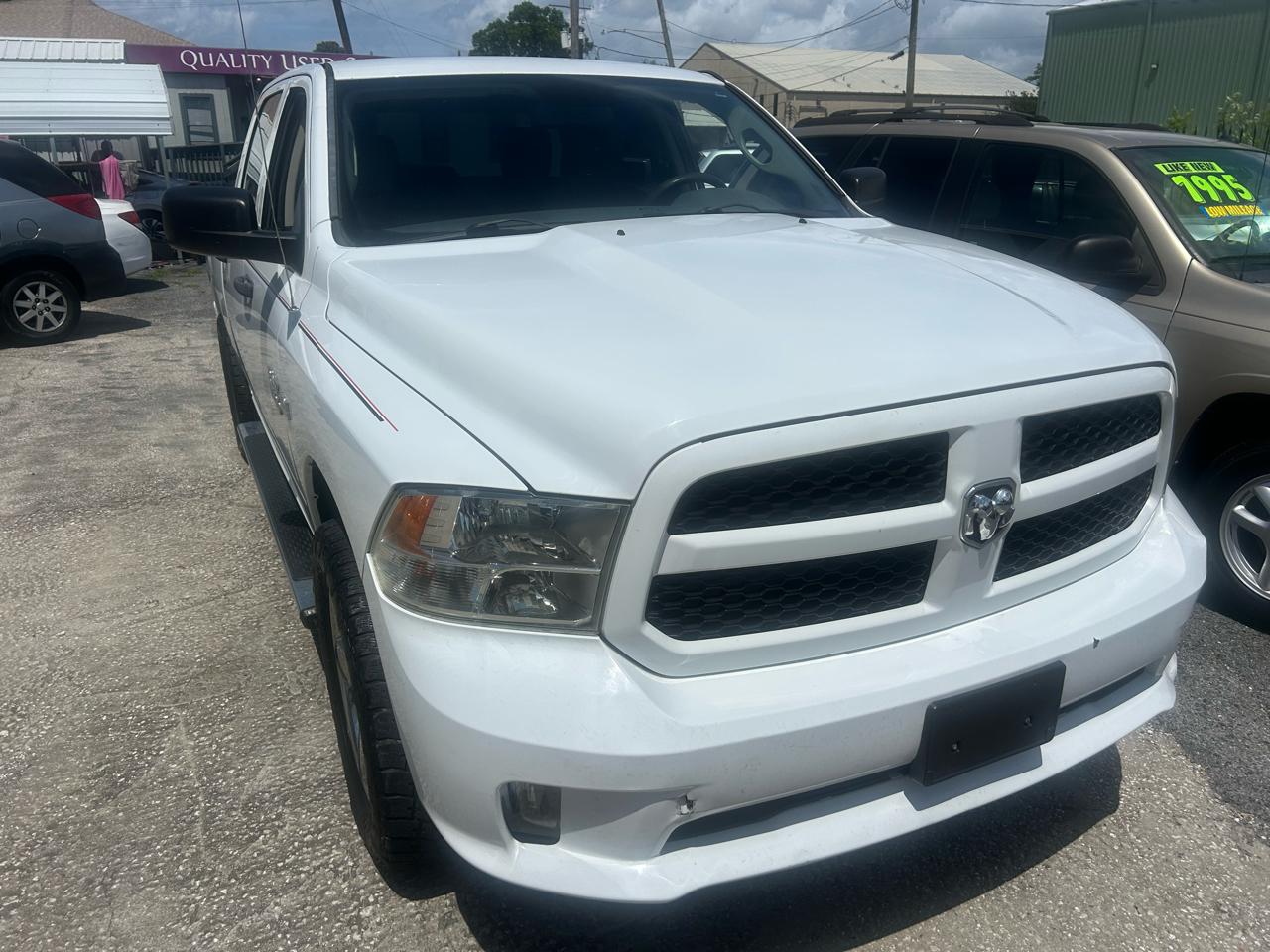 RAM 1500 2WD Crew Cab 140.5" Express 2013