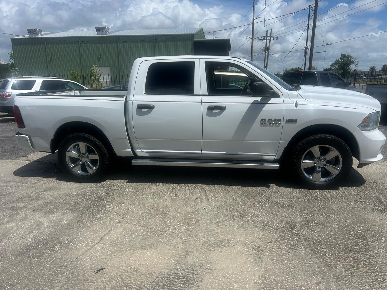RAM 1500 2WD Crew Cab 140.5" Express 2013