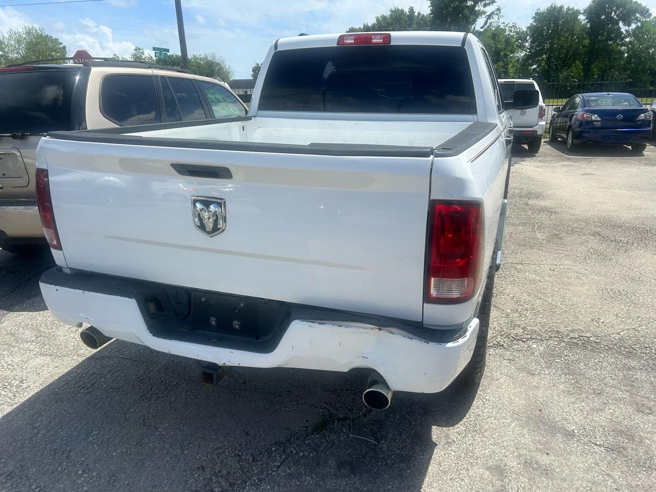 RAM 1500 2WD Crew Cab 140.5" Express 2013