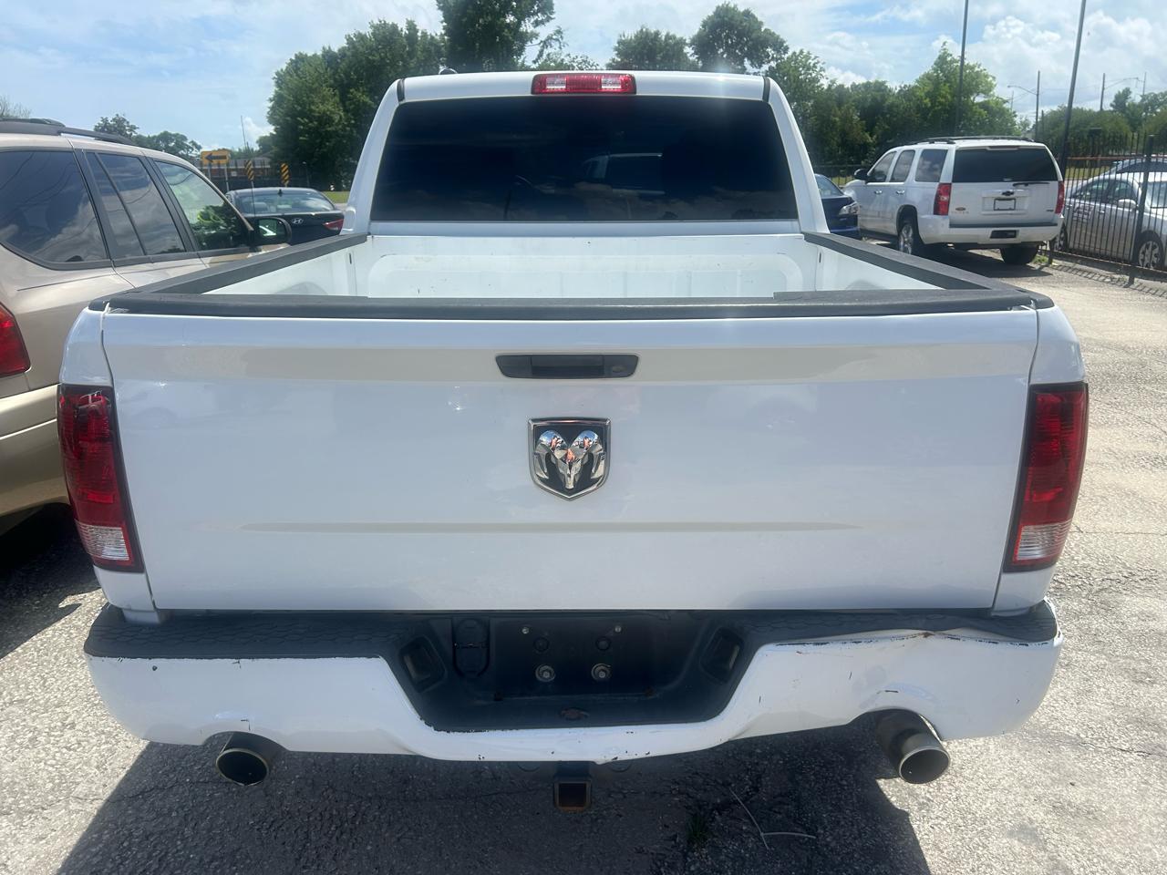 RAM 1500 2WD Crew Cab 140.5" Express 2013