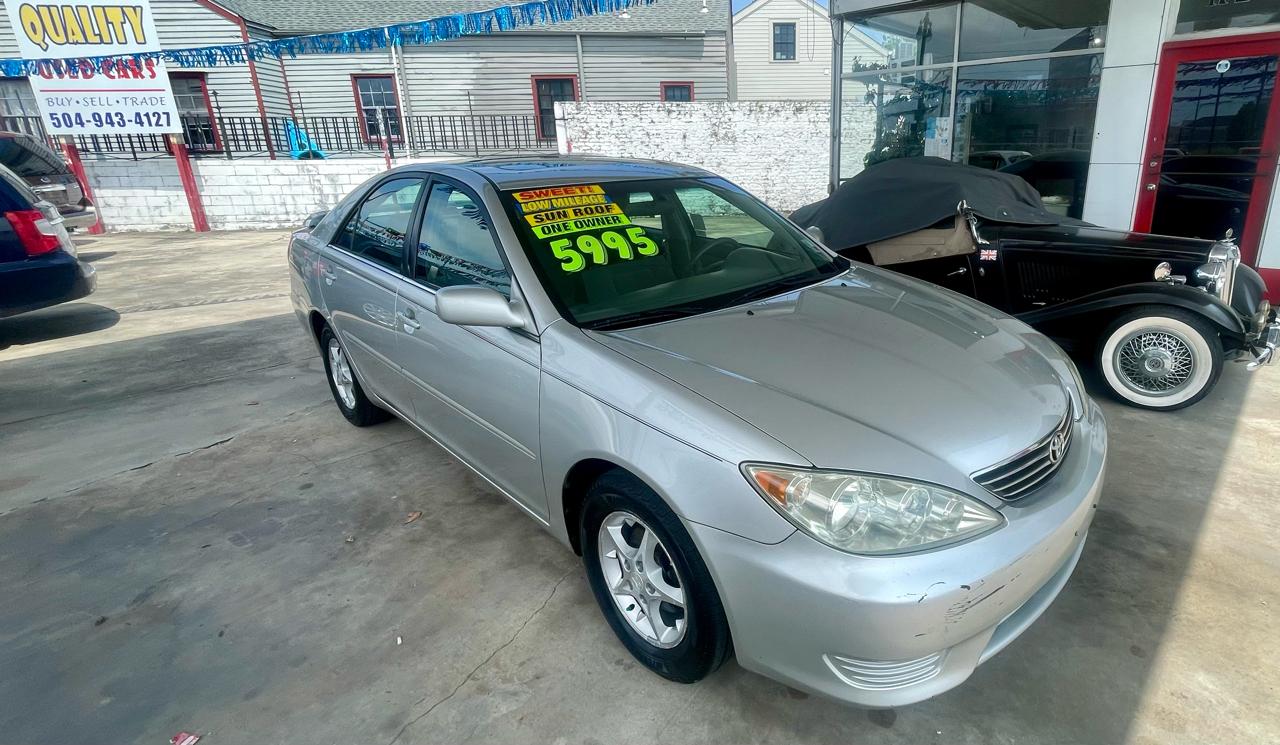 Toyota Camry 4dr Sdn XLE Auto (Natl) 2005