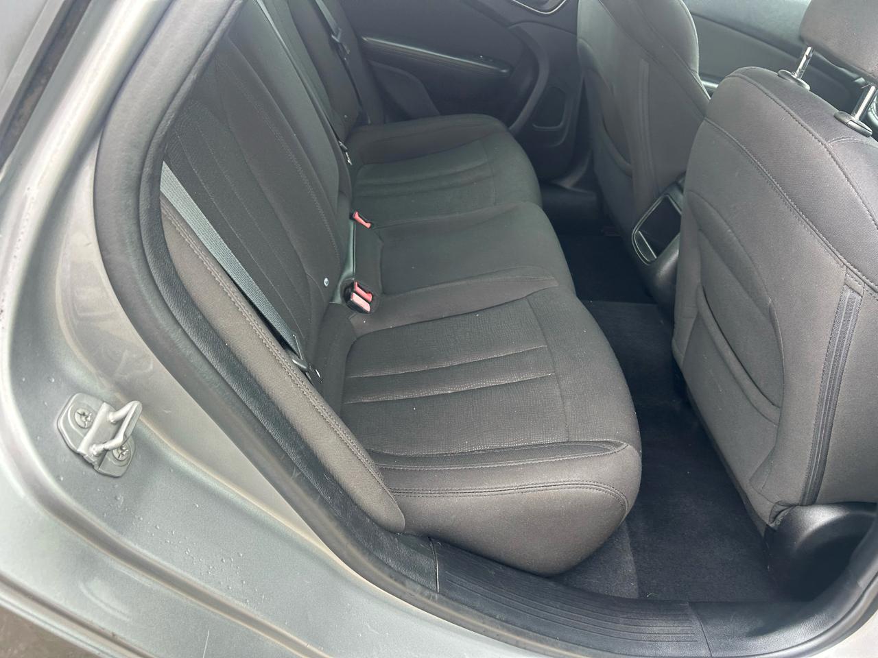 Chrysler 200 4dr Sdn Limited FWD 2015