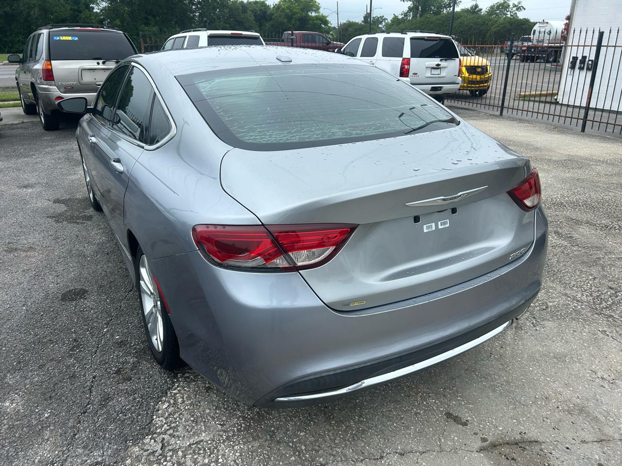 Chrysler 200 4dr Sdn Limited FWD 2015