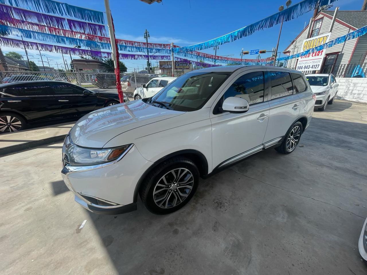 Mitsubishi Outlander SEL FWD 2017