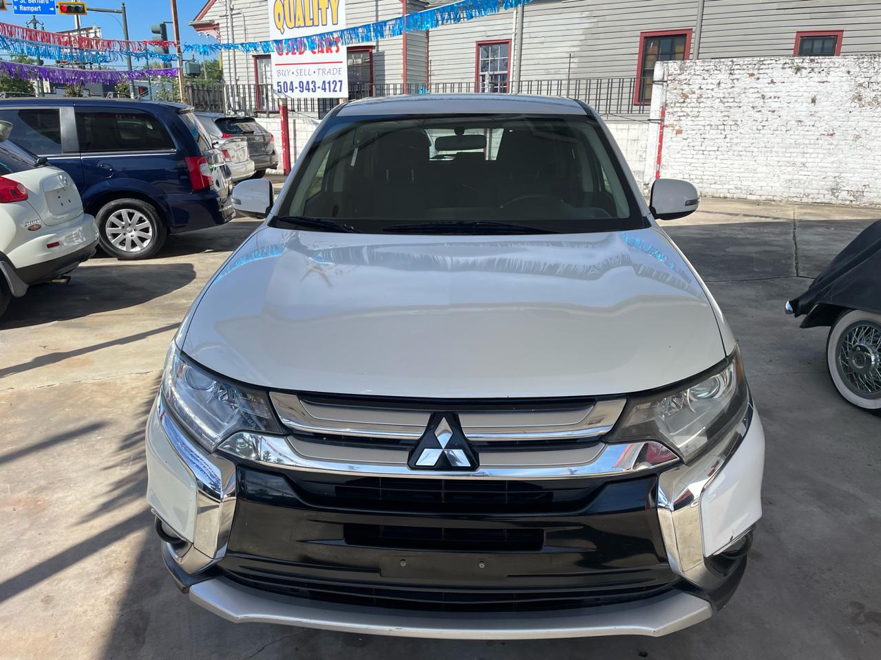 Mitsubishi Outlander SEL FWD 2017