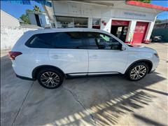 2017 Mitsubishi Outlander 