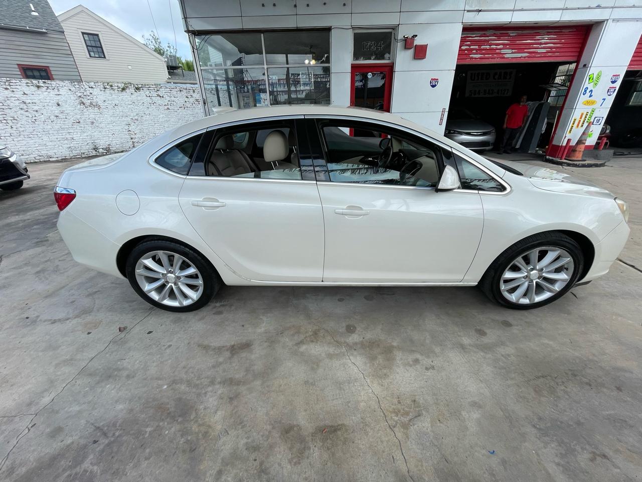Buick Verano 4dr Sdn w/1SD 2015
