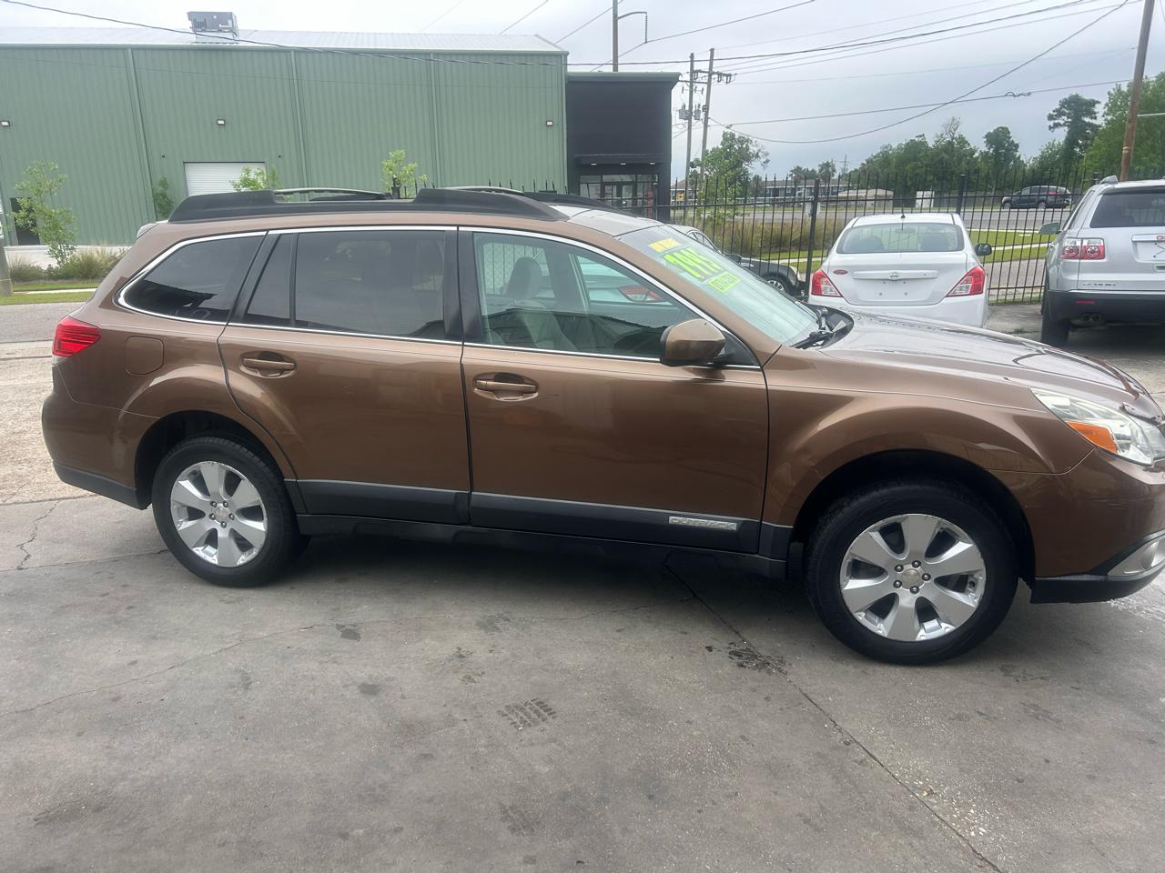 Subaru Outback 4dr Wgn H4 Auto 2.5i Prem 2011