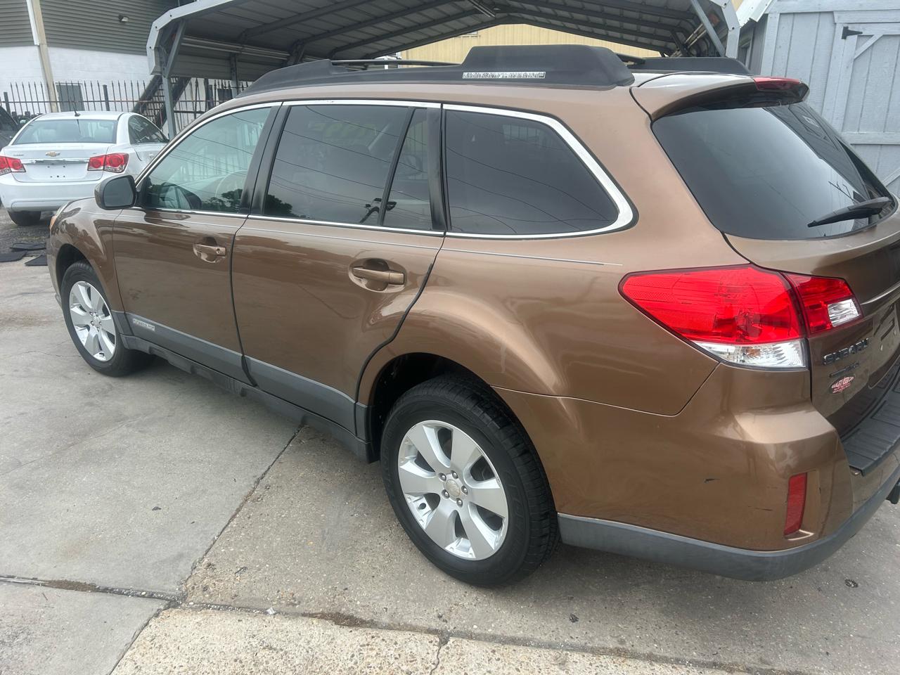 Subaru Outback 4dr Wgn H4 Auto 2.5i Prem 2011