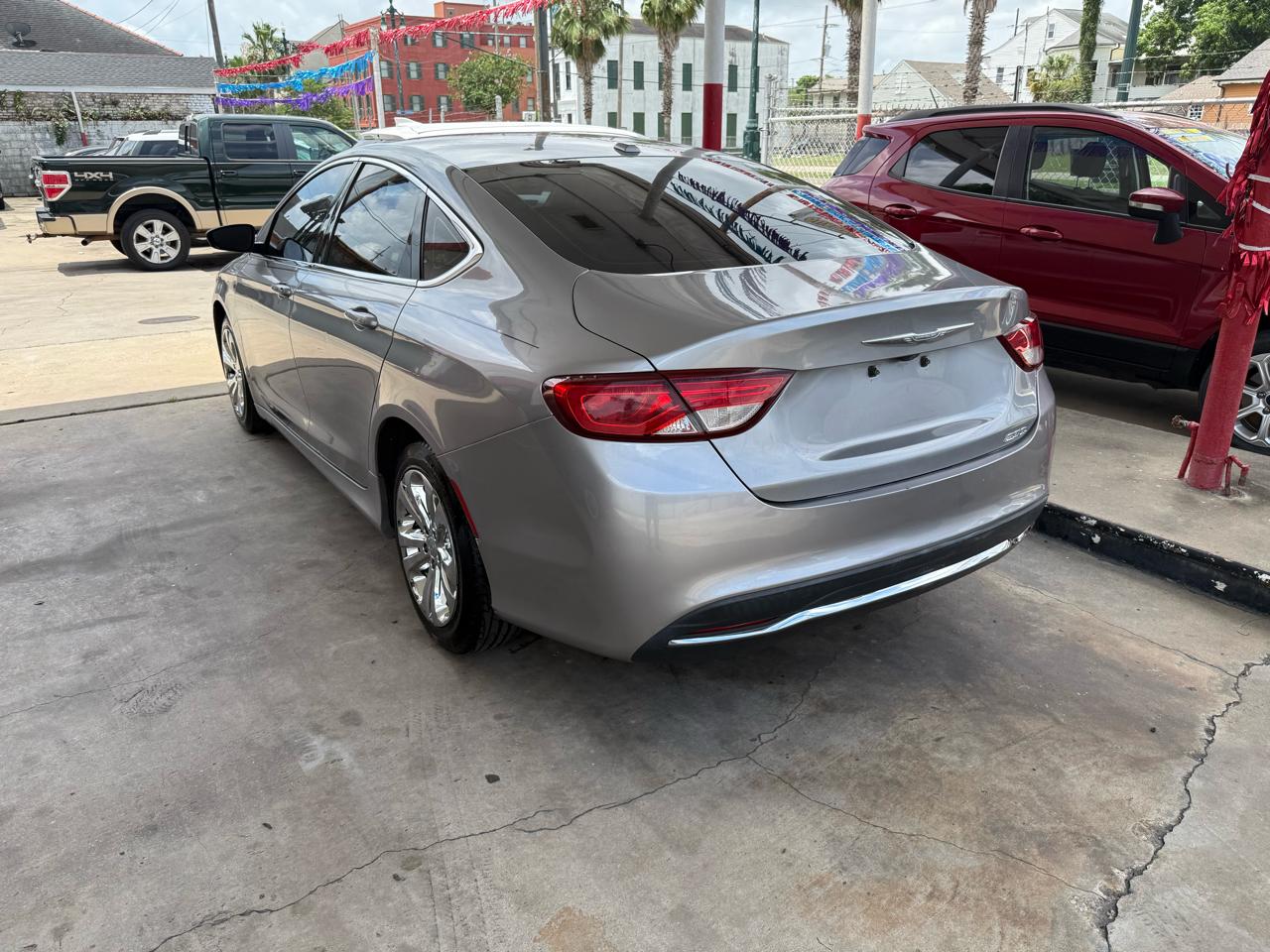 Chrysler 200 4dr Sdn Limited FWD 2015