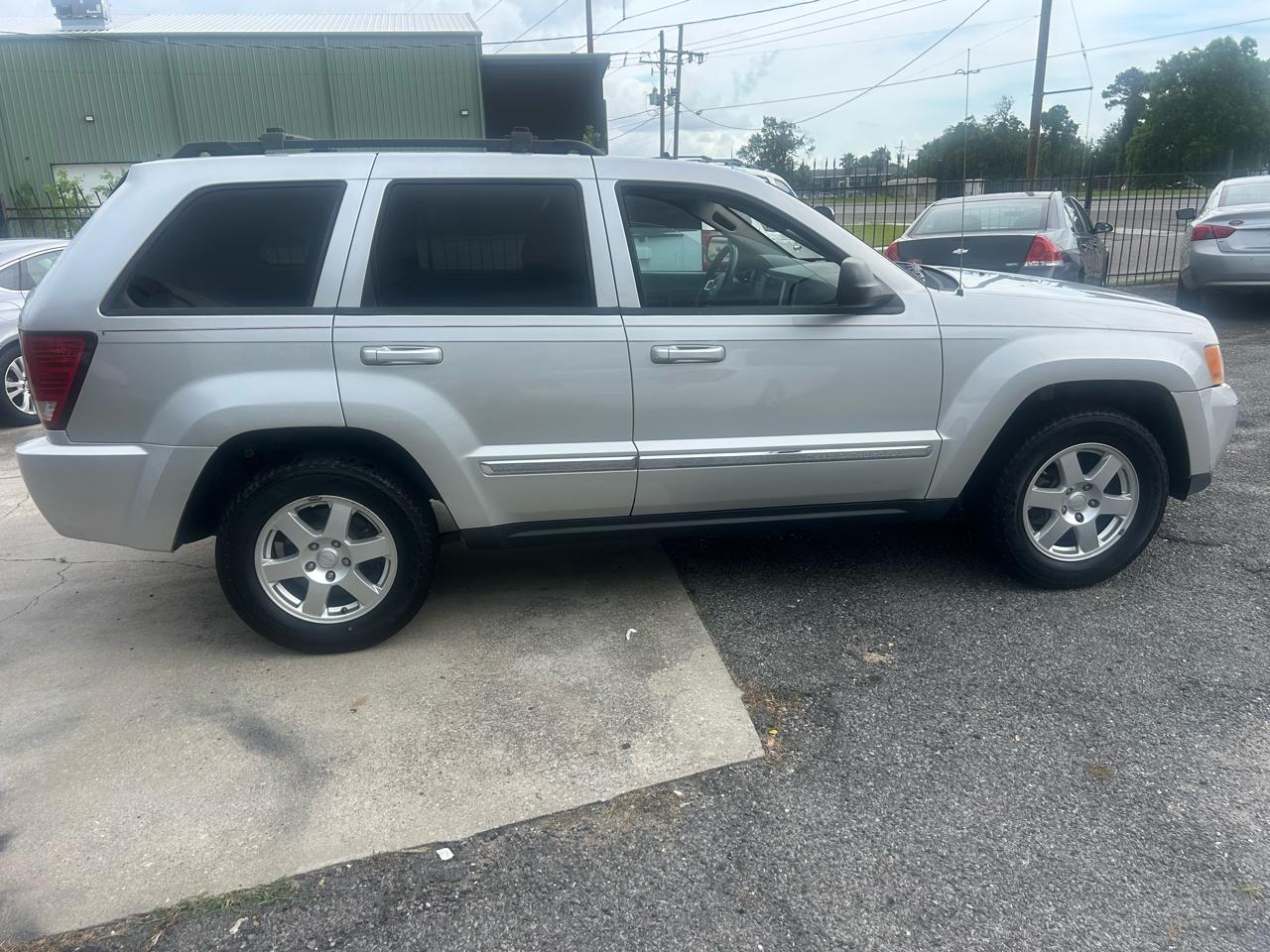 Jeep Grand Cherokee RWD 4dr Laredo 2010