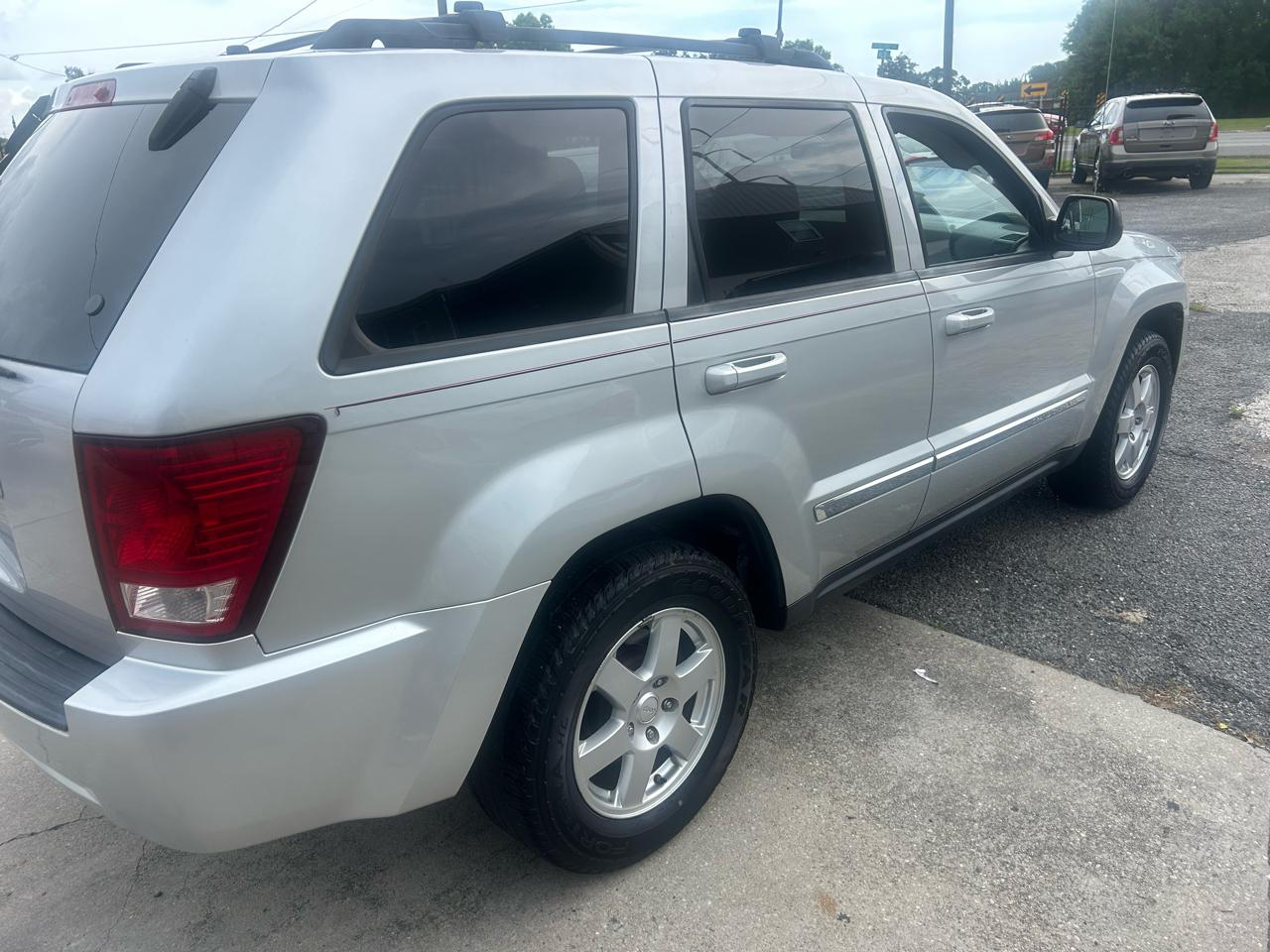 Jeep Grand Cherokee RWD 4dr Laredo 2010