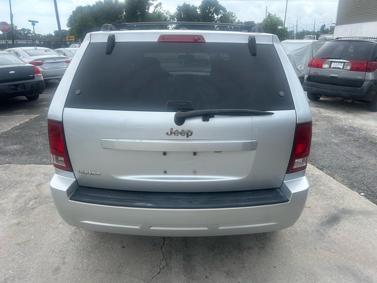 Jeep Grand Cherokee RWD 4dr Laredo 2010