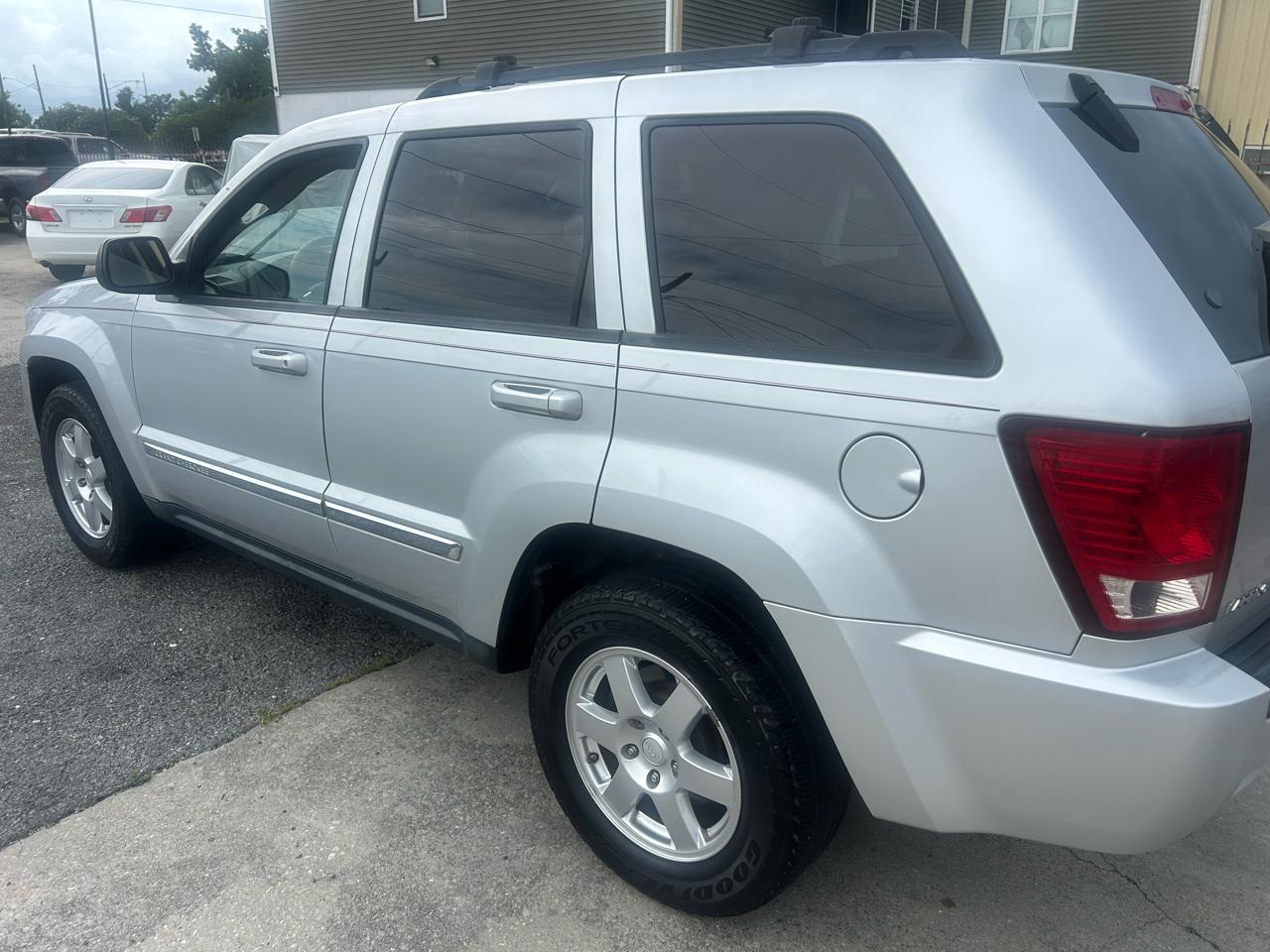 Jeep Grand Cherokee RWD 4dr Laredo 2010