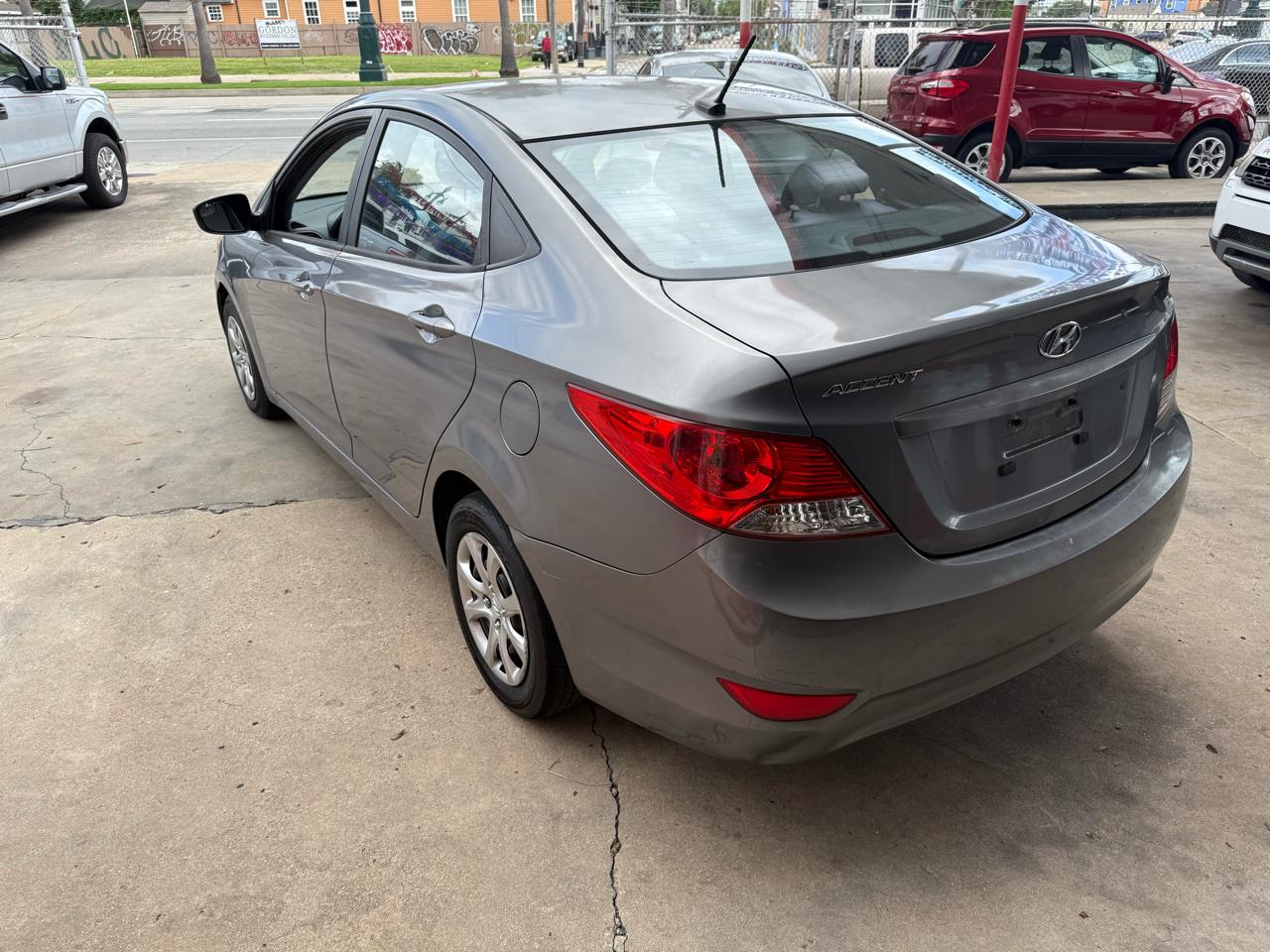 Hyundai Accent 4dr Sdn Auto GLS 2014
