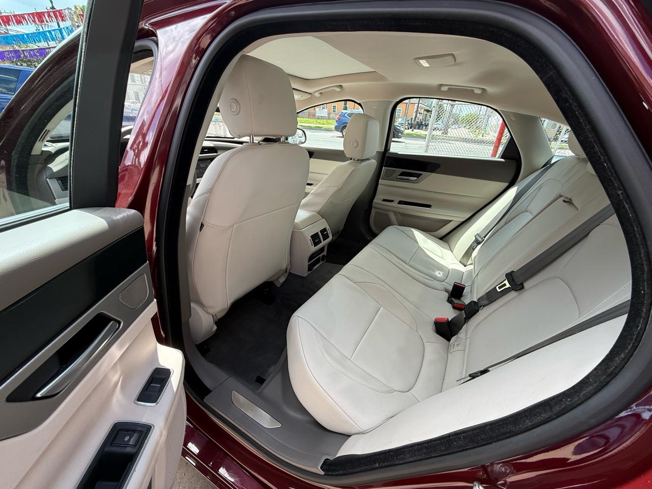 Jaguar XF 35t RWD 2017