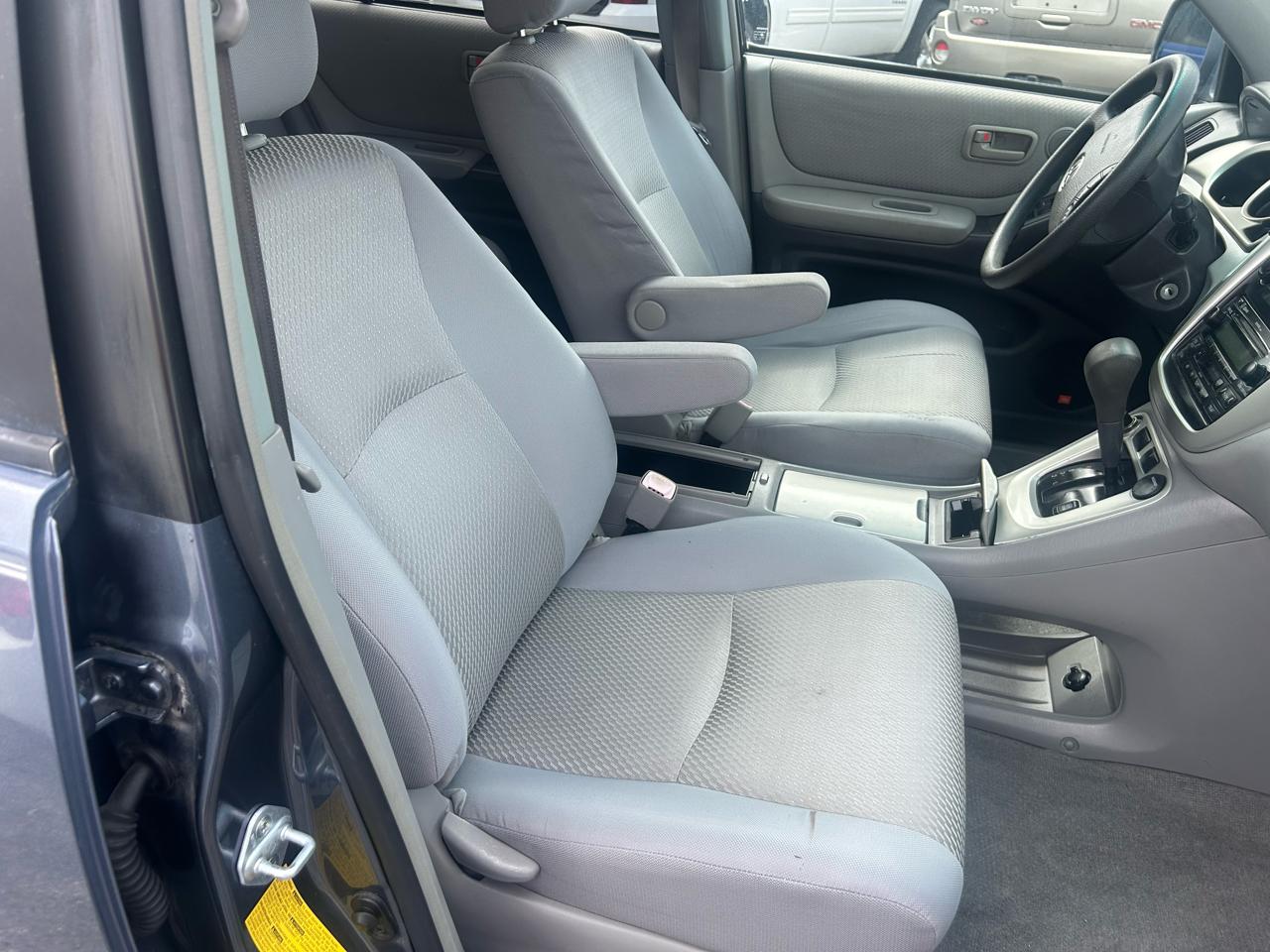 Toyota Highlander 2WD 4dr V6 (Natl) 2007