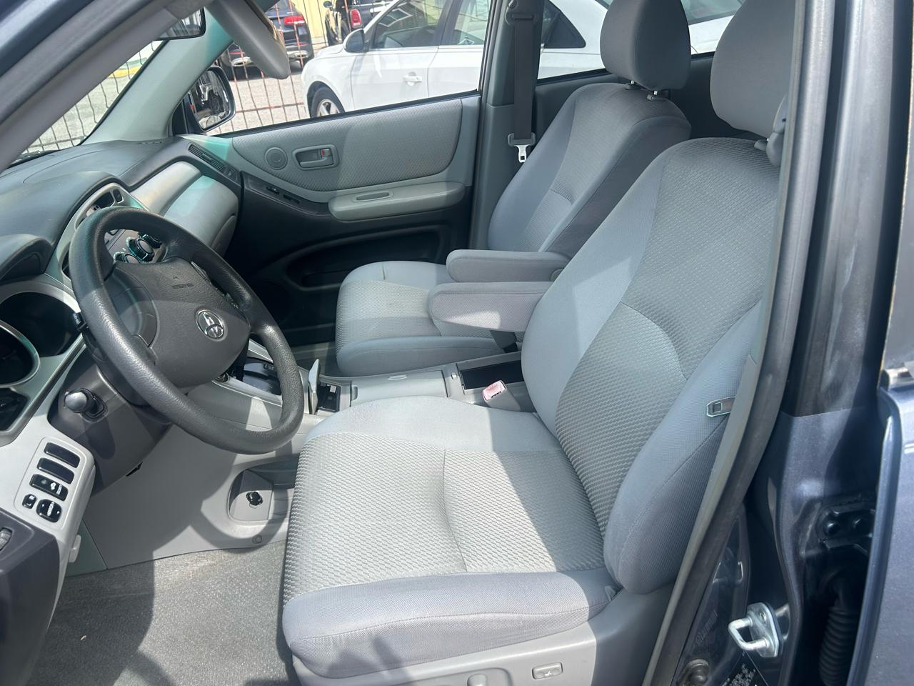 Toyota Highlander 2WD 4dr V6 (Natl) 2007