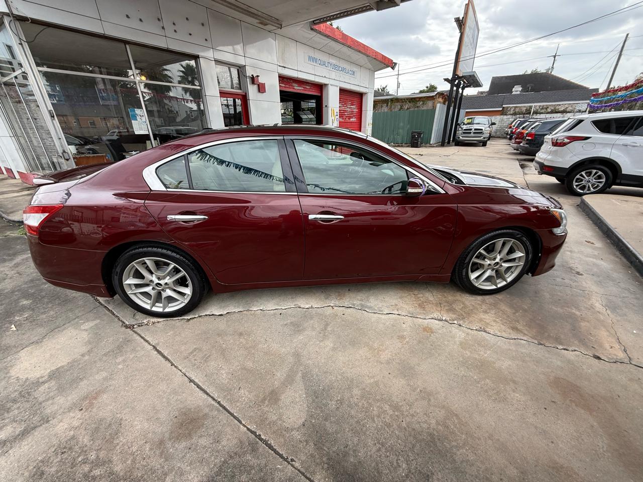 Nissan Maxima 4dr Sdn V6 CVT 3.5 SV w/Premium Pkg 2010