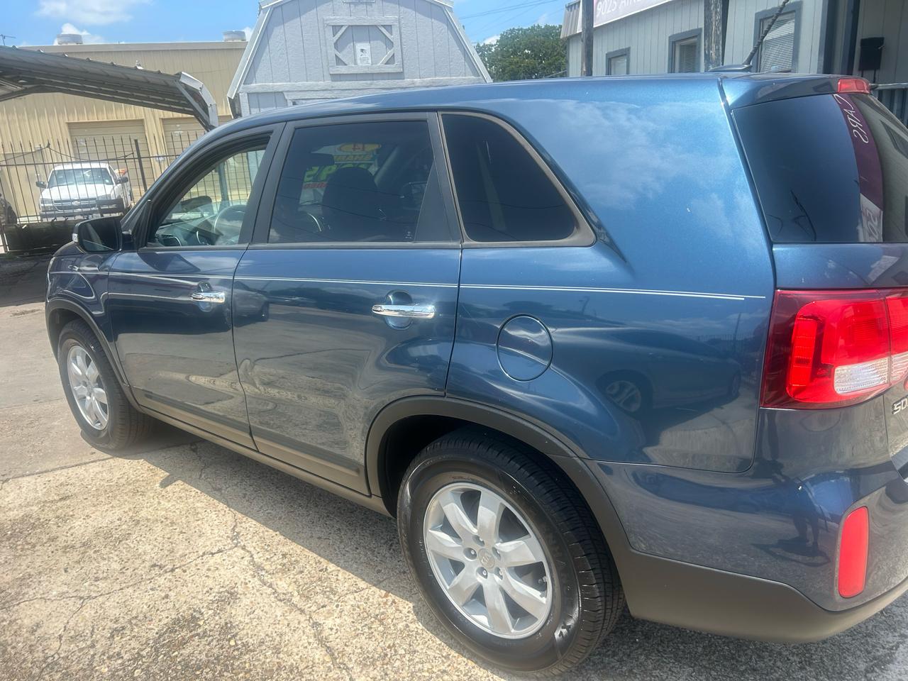 Kia Sorento 2WD 4dr I4 LX 2014