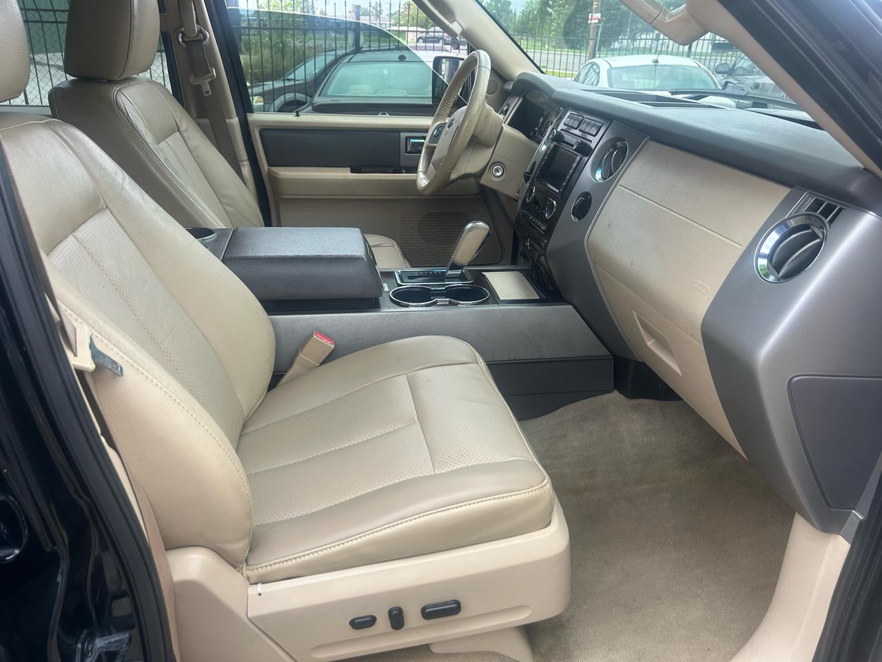 Ford Expedition EL 2WD 4dr King Ranch 2014