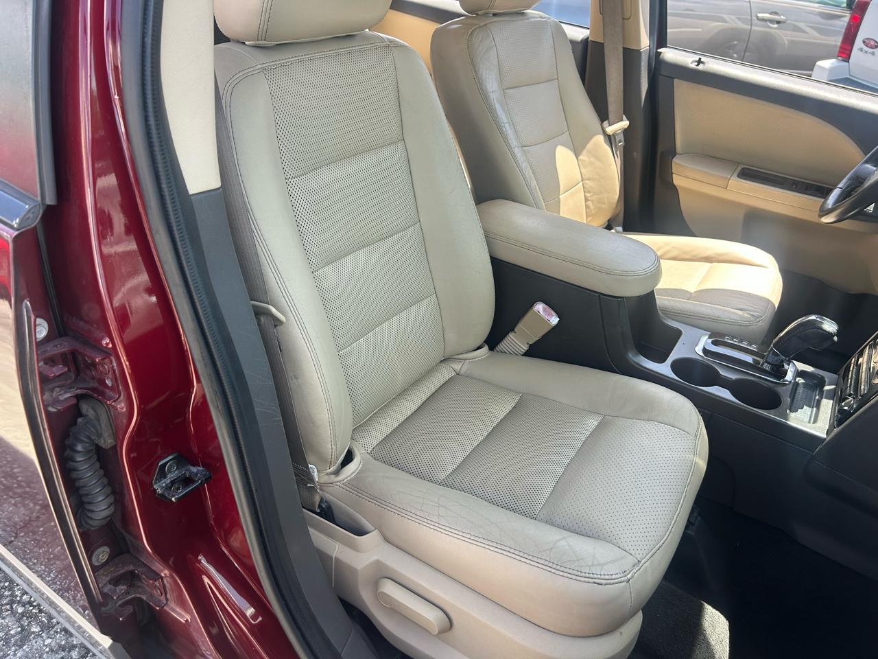 Ford Taurus X 4dr Wgn SEL FWD 2008