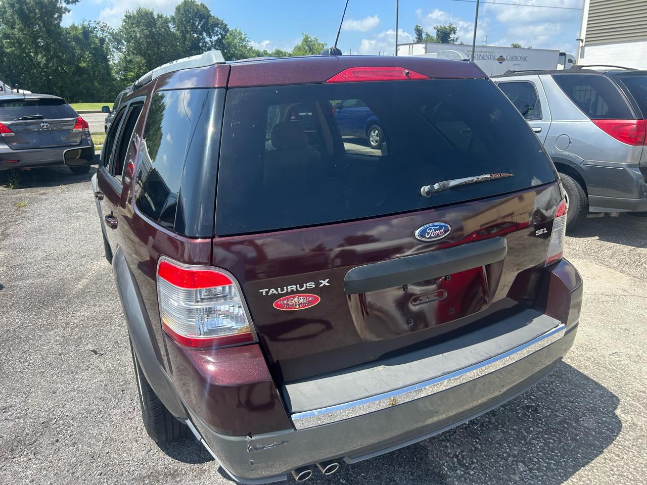 Ford Taurus X 4dr Wgn SEL FWD 2008