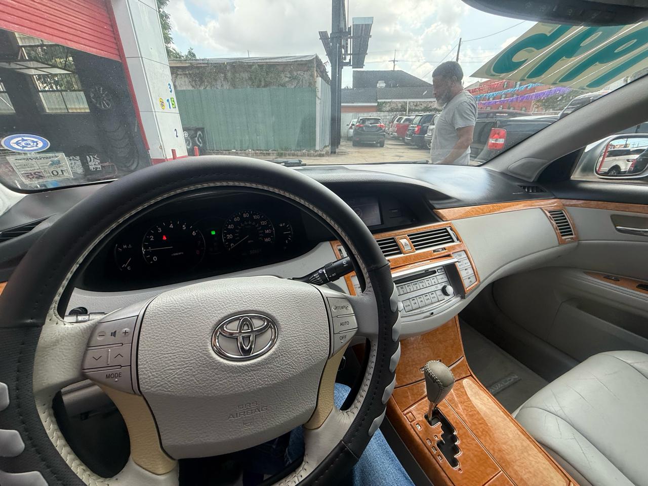 Toyota Avalon 4dr Sdn Touring (Natl) 2006