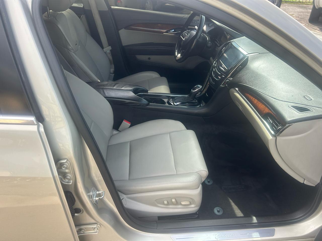 Cadillac ATS 4dr Sdn 2.0L Luxury RWD 2014