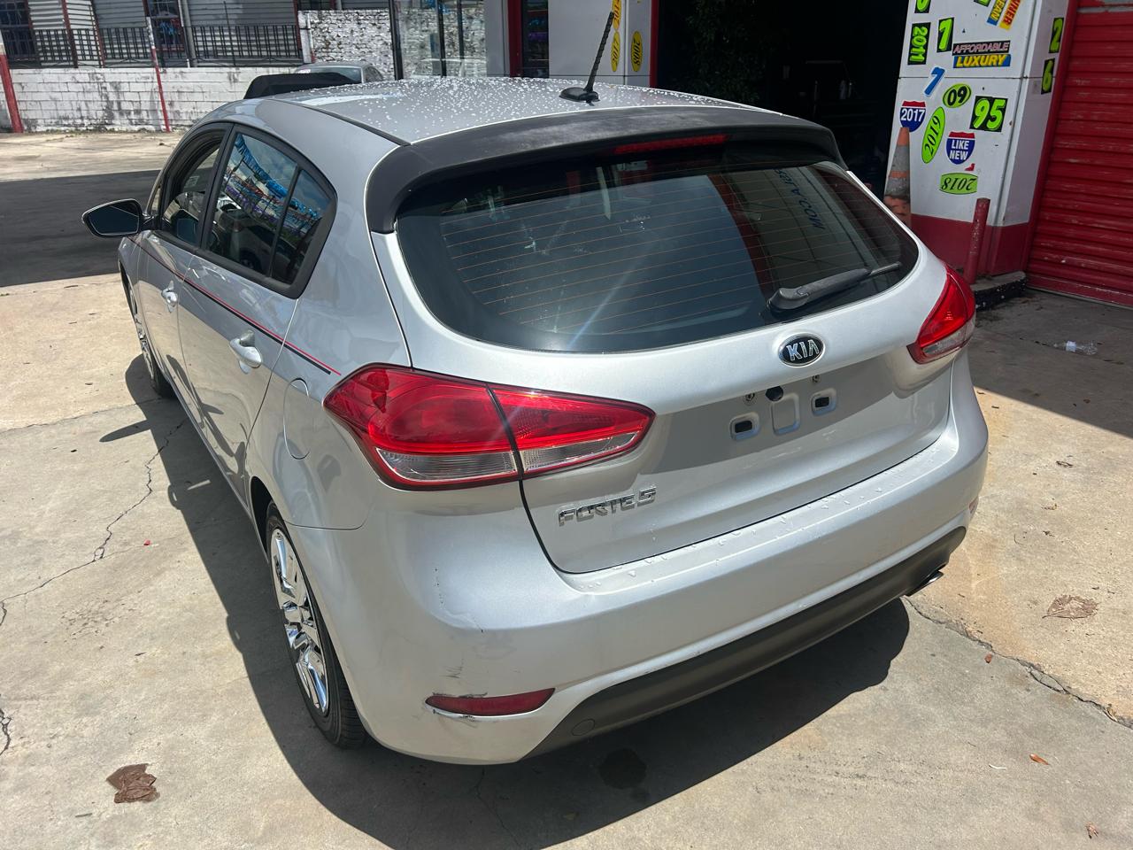 Kia Forte 5-Door 5dr HB Auto LX 2016