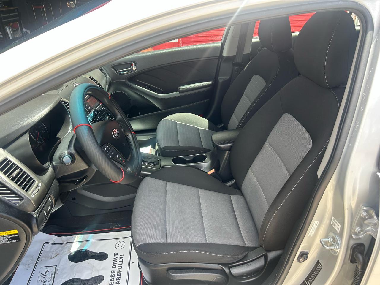 Kia Forte 5-Door 5dr HB Auto LX 2016