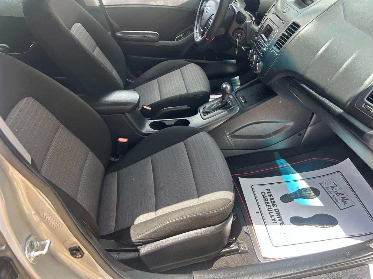 Kia Forte 5-Door 5dr HB Auto LX 2016