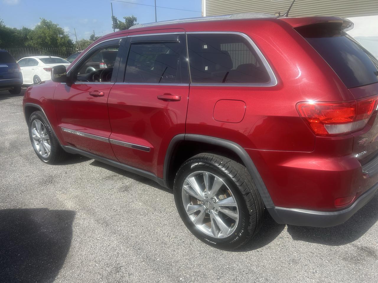 Jeep Grand Cherokee RWD 4dr Laredo 2013