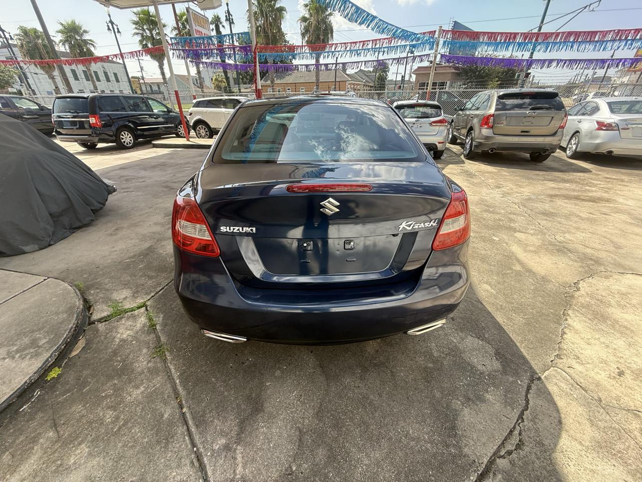 Suzuki Kizashi 4dr Sdn CVT FWD SE 2012