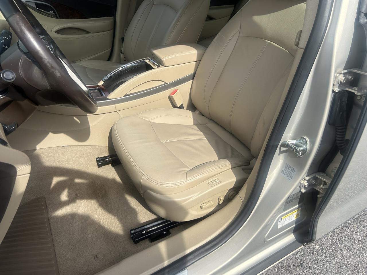 Buick LaCrosse 4dr Sdn Premium 1 FWD 2012