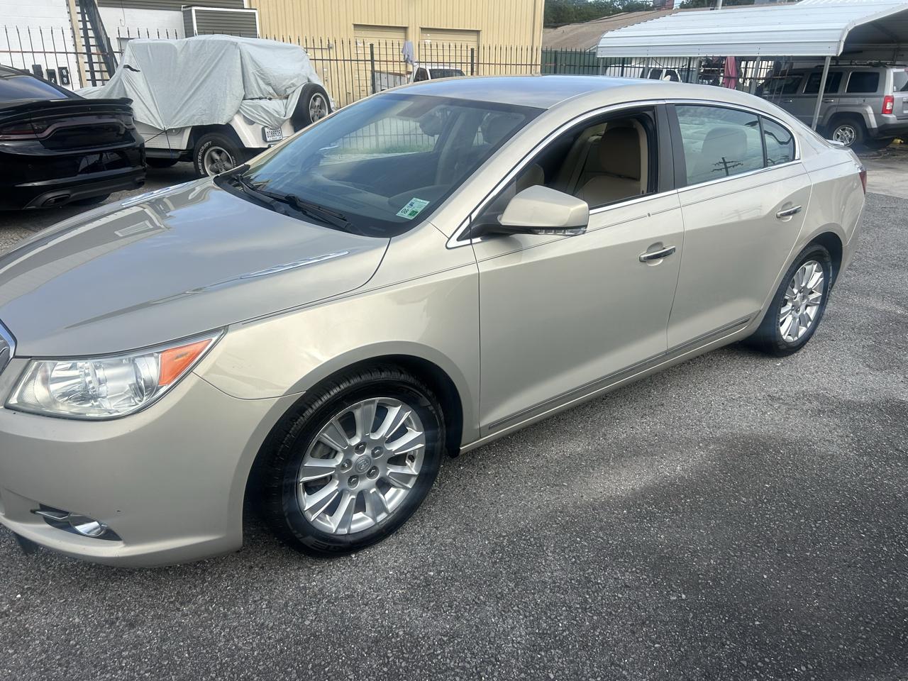 Buick LaCrosse 4dr Sdn Premium 1 FWD 2012