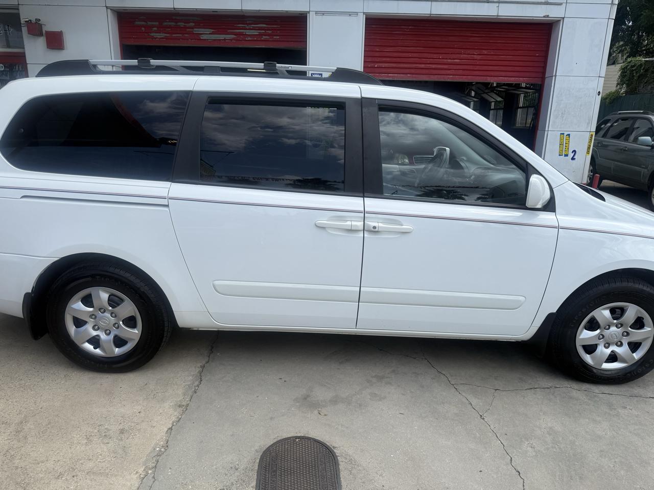 Kia Sedona 4dr LWB LX 2008