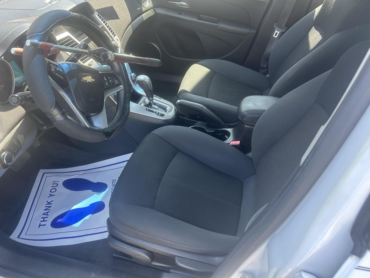 Chevrolet Cruze 4dr Sdn LT w/1LT 2011
