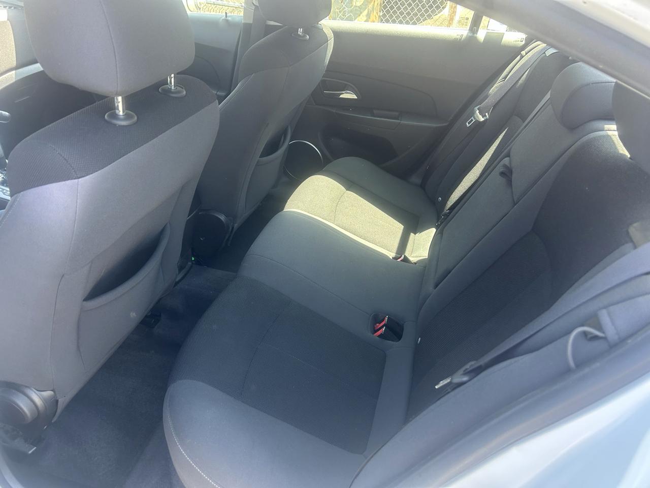 Chevrolet Cruze 4dr Sdn LT w/1LT 2011