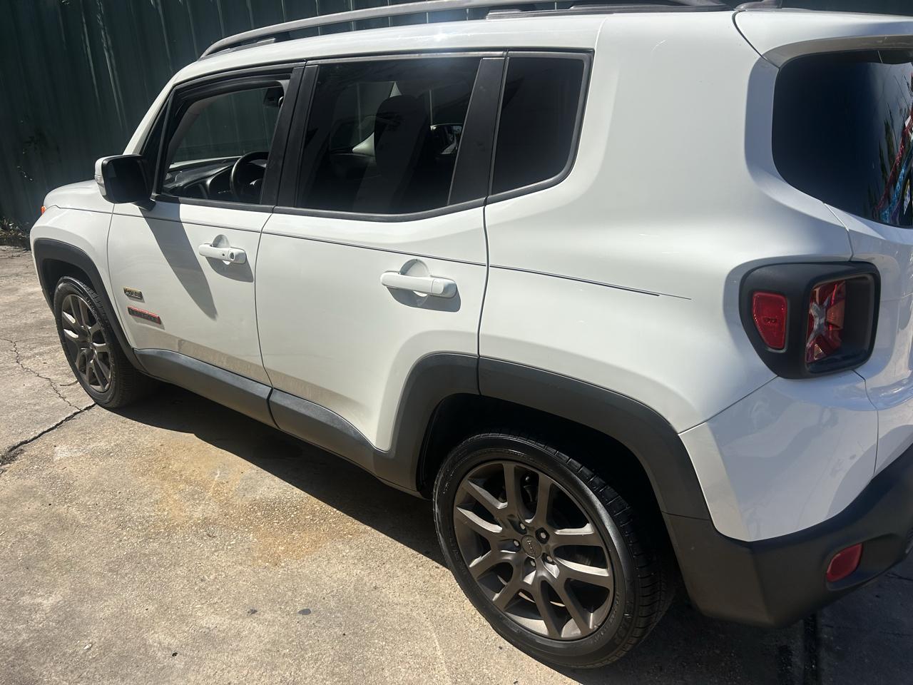 Jeep Renegade FWD 4dr 75th Anniversary 2016
