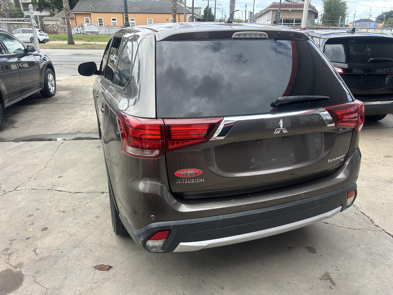 Mitsubishi Outlander 2WD 4dr SEL 2016