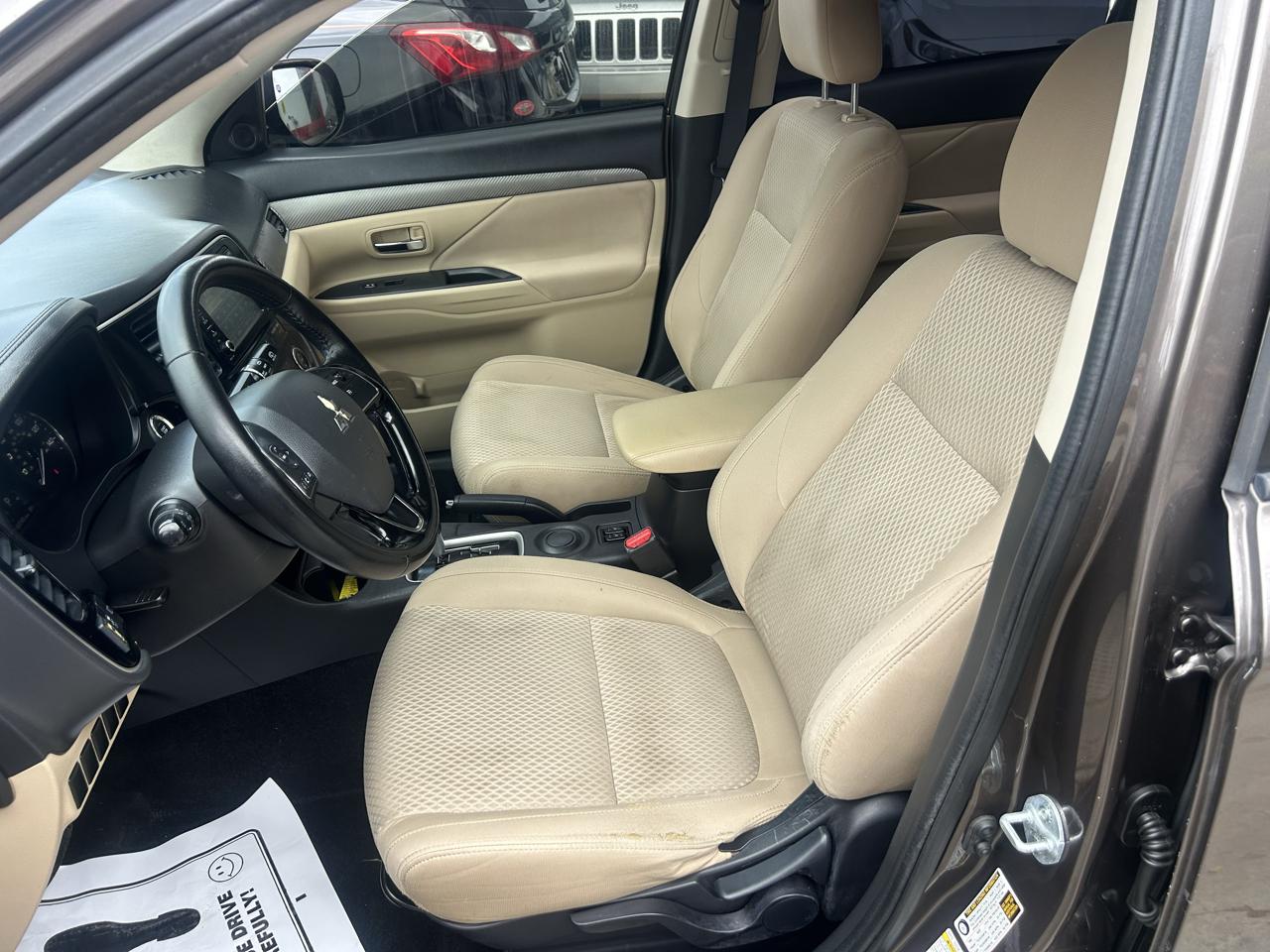 Mitsubishi Outlander 2WD 4dr SEL 2016