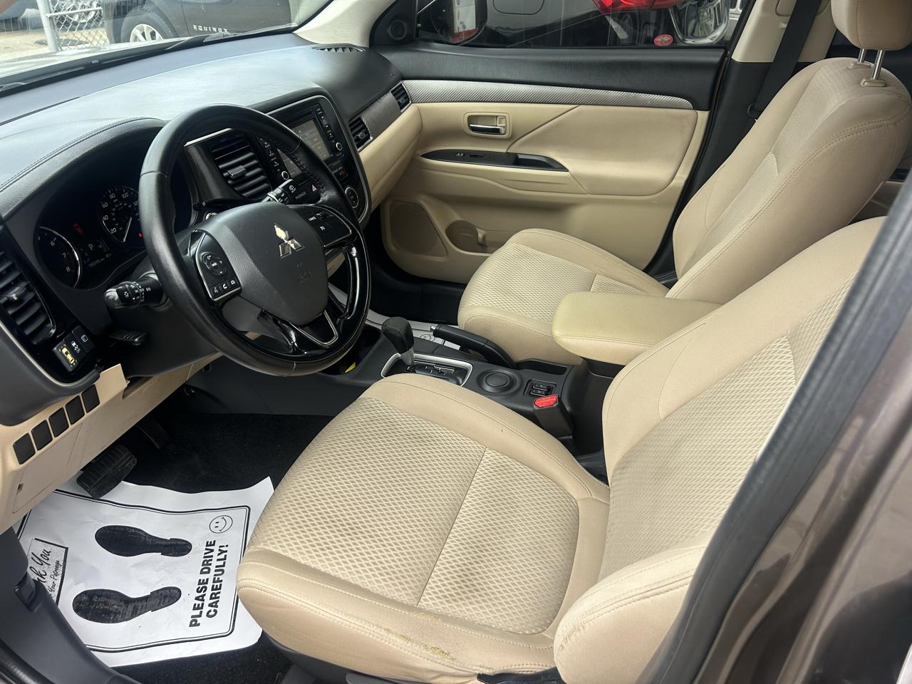 Mitsubishi Outlander 2WD 4dr SEL 2016
