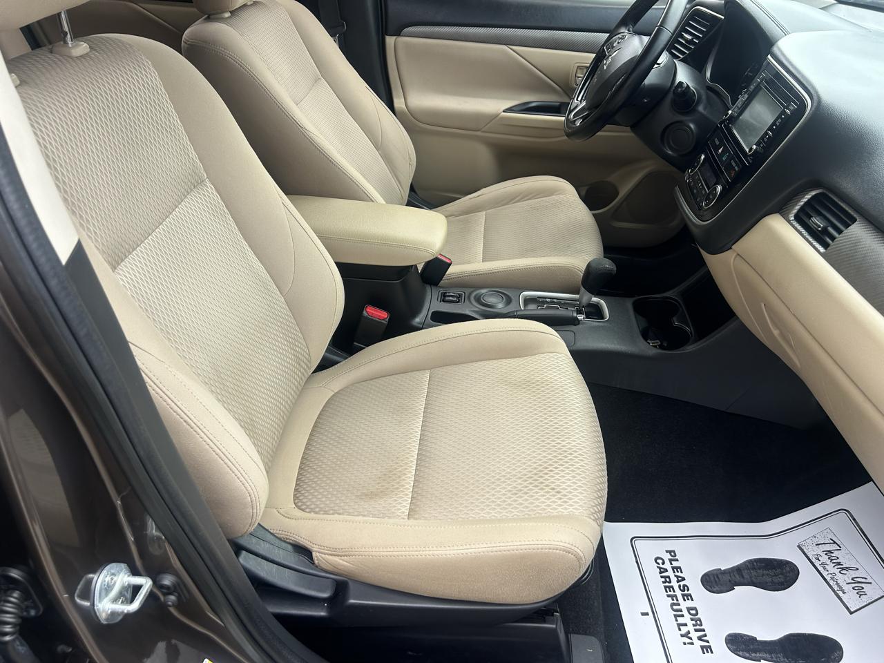 Mitsubishi Outlander 2WD 4dr SEL 2016