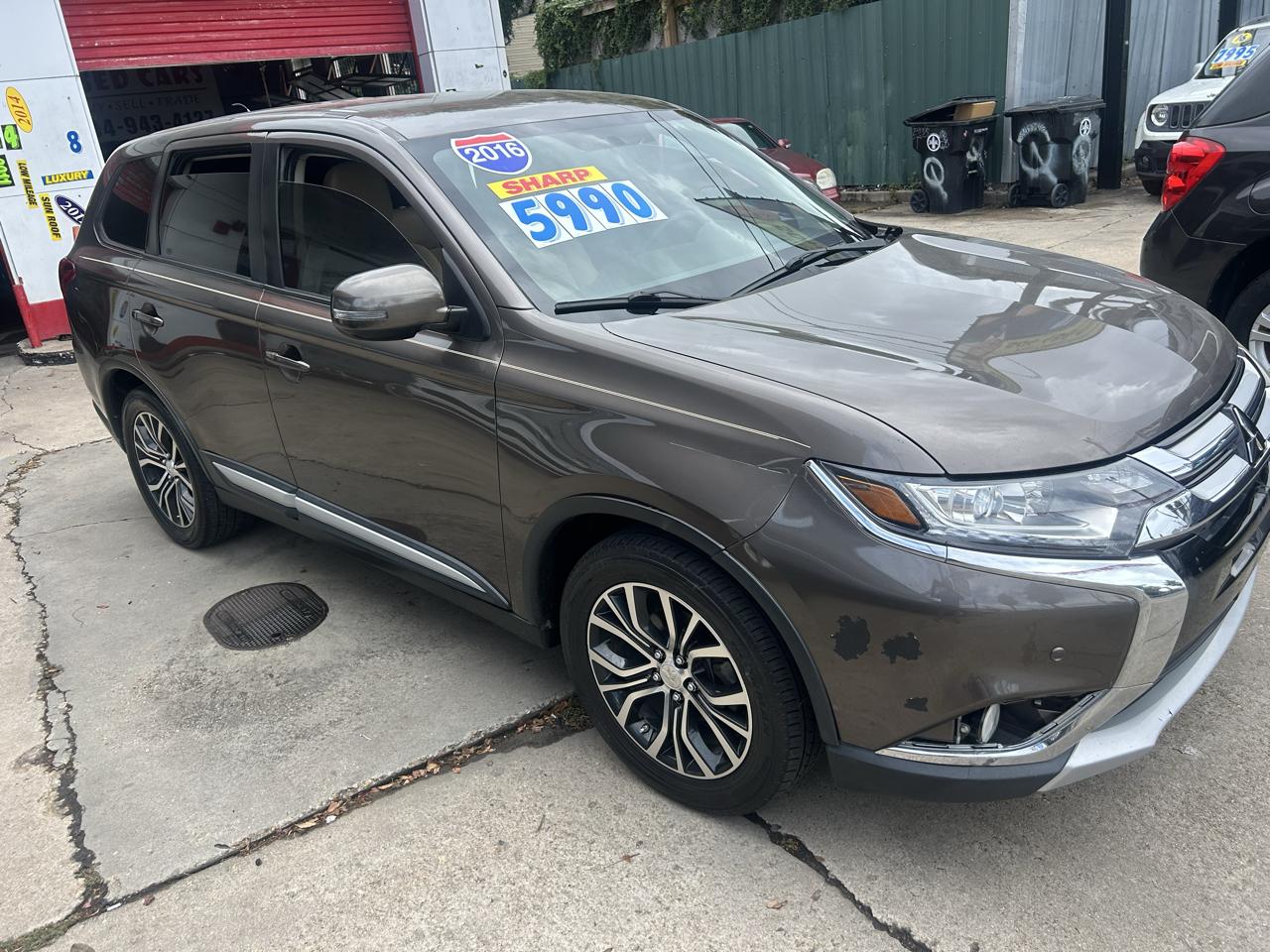 Mitsubishi Outlander 2WD 4dr SEL 2016
