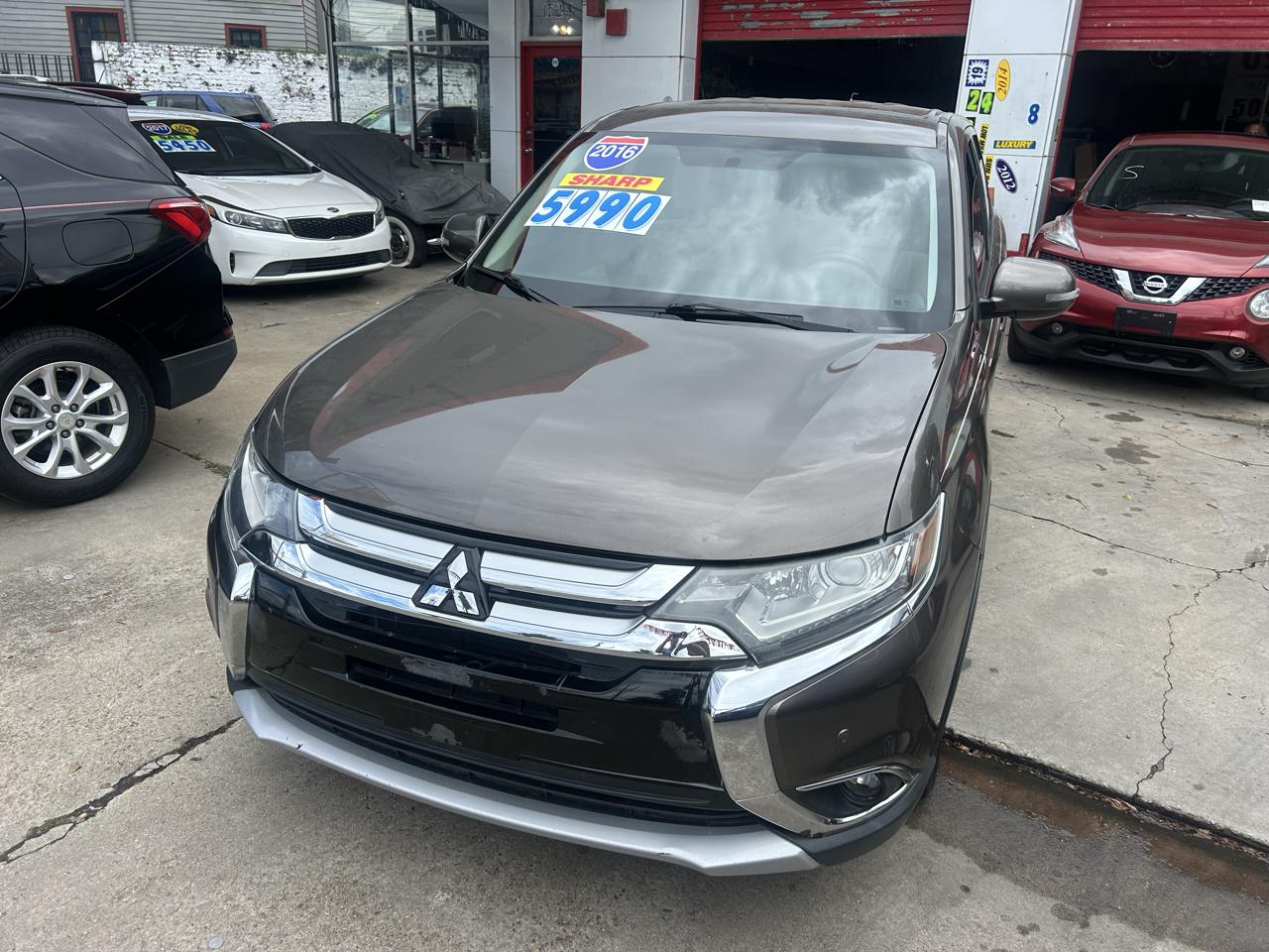 Mitsubishi Outlander 2WD 4dr SEL 2016